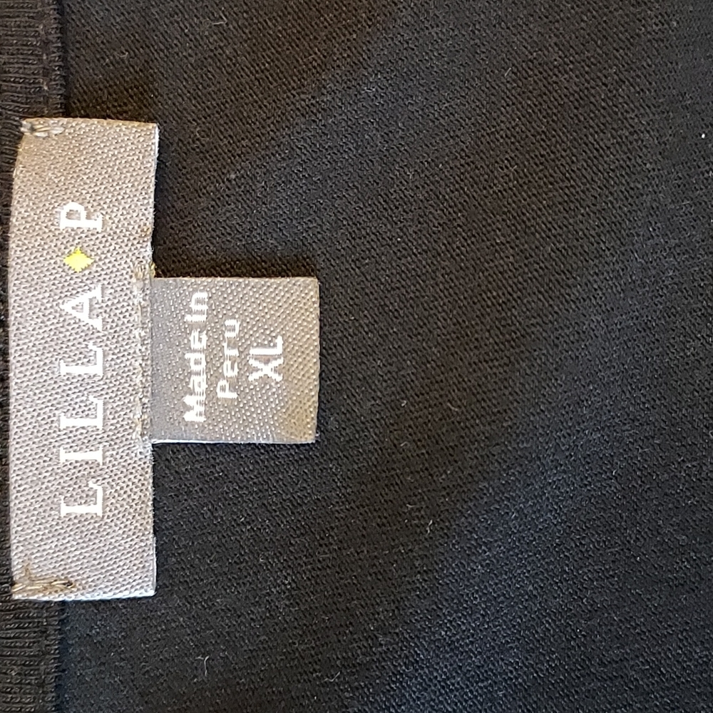 Ladies XL long sleeve tee